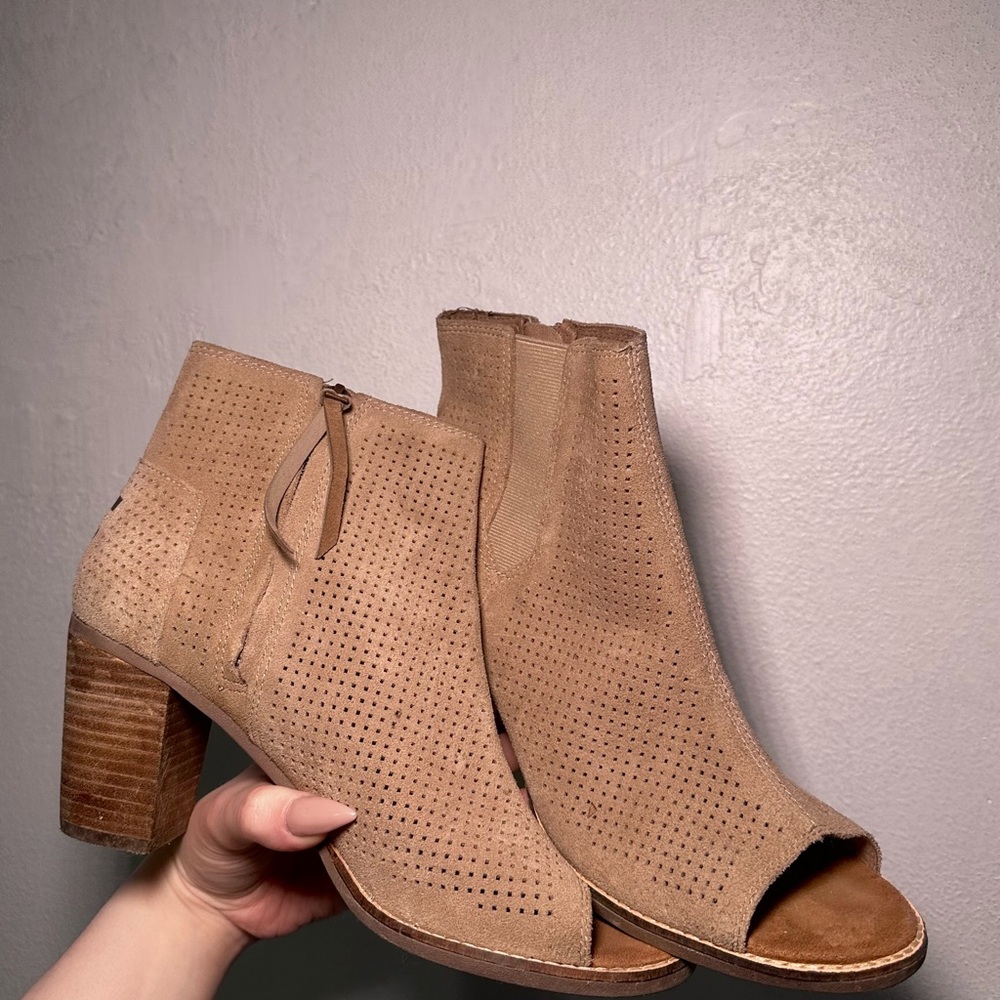 Toms Heeled Boots - Picture 1 of 8